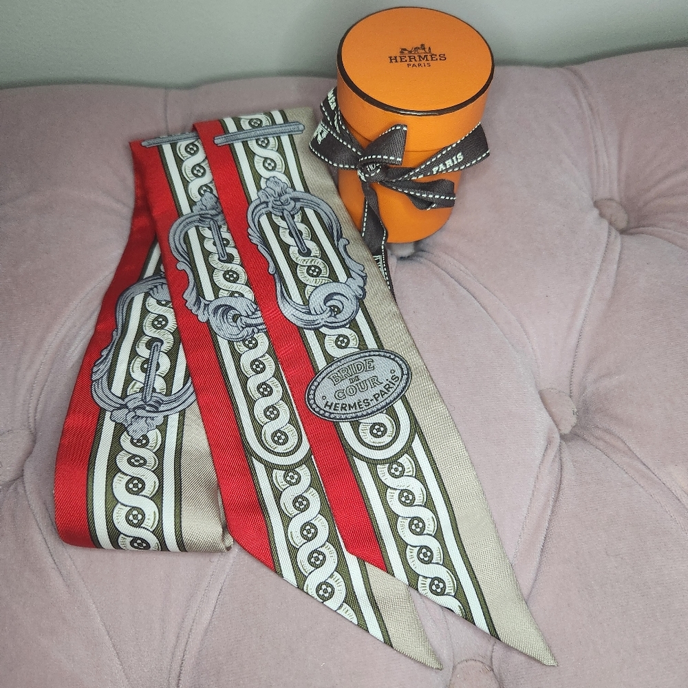 NWT Hermes Bride de Cour Twilly Silk Scarf